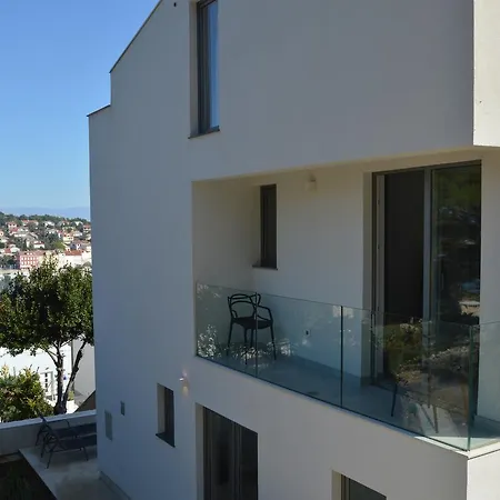 Design 3&4 * Mali Losinj